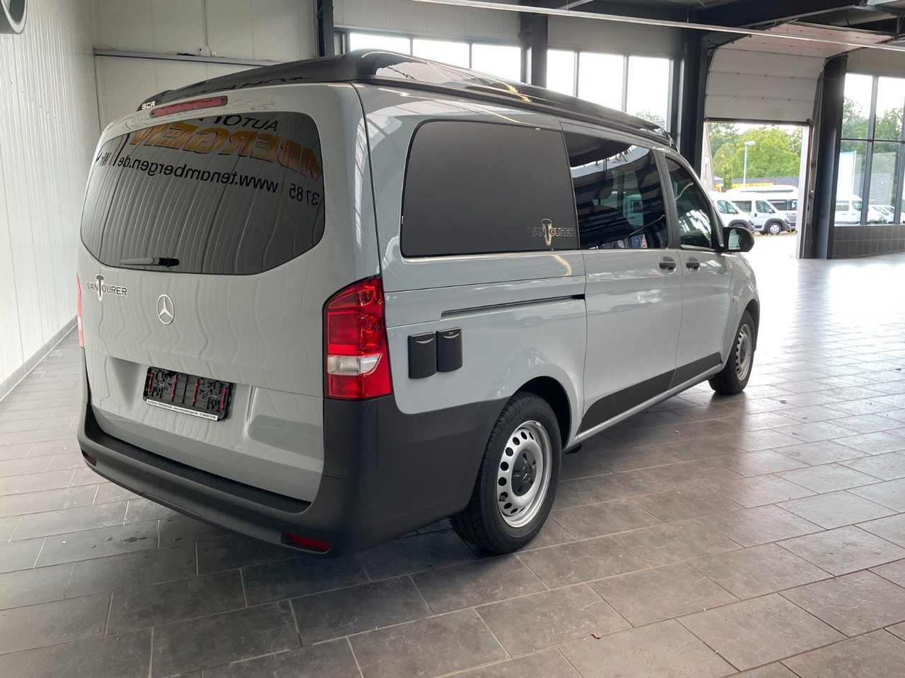 Mercedes-Benz Vito VanTourer Urban "Comfort" Camper Küche AHK - Campingbil: bild 5 Mercedes-Benz Vito VanTourer Urban "Comfort" Camper Küche AHK - Campingbil: bild 5