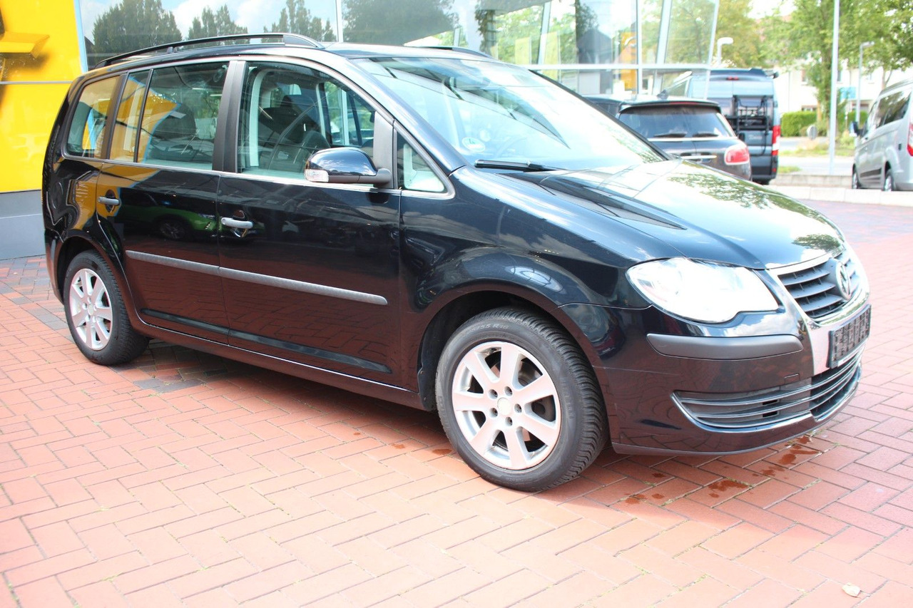 Volkswagen Touran Conceptline AHK 7 Sitze - Persontransport: bild 1 Volkswagen Touran Conceptline AHK 7 Sitze - Persontransport: bild 1