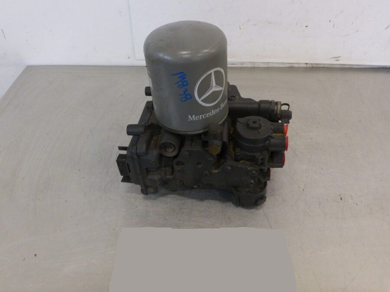 KNORR-BREMSE Actros MP4 - Kontrollenhet: bild 1 KNORR-BREMSE Actros MP4 - Kontrollenhet: bild 1