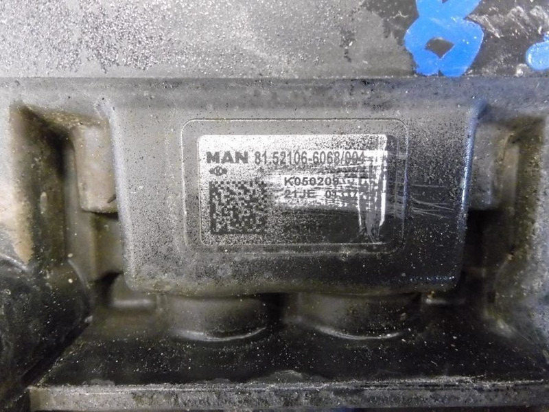 KNORR-BREMSE EBS - Bromsdelar: bild 2 KNORR-BREMSE EBS - Bromsdelar: bild 2