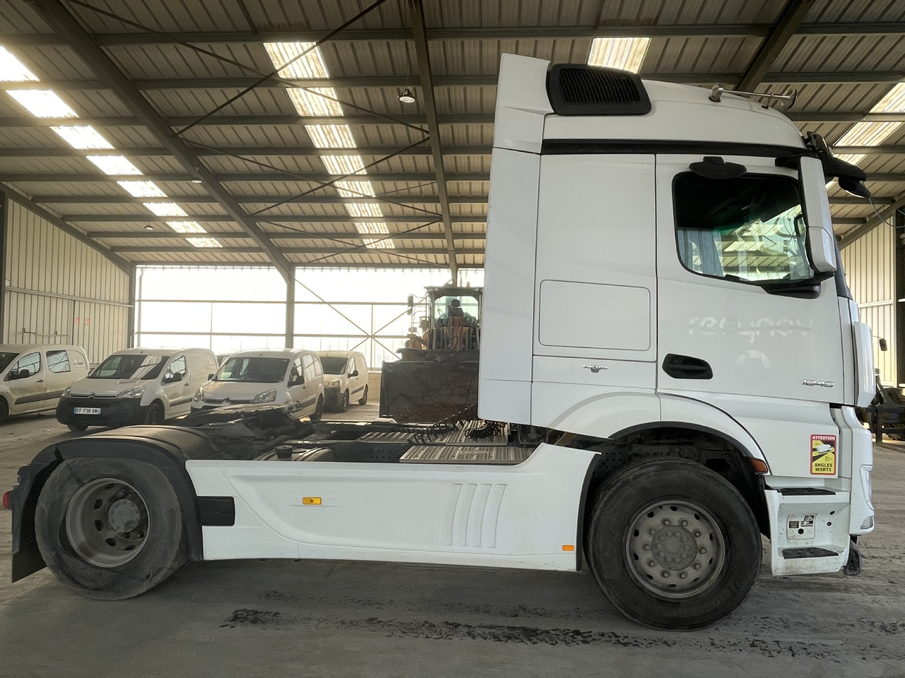 MERCEDES 1848 - Dragbil: bild 2 MERCEDES 1848 - Dragbil: bild 2