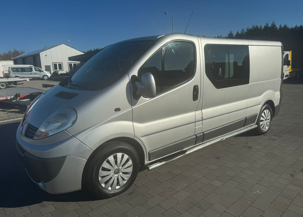 Dubbelhytt transportbil Renault Trafic 2.5 150ps 5- osobowy Doka Stan B. Dobry: bild 6 Dubbelhytt transportbil Renault Trafic 2.5 150ps 5- osobowy Doka Stan B. Dobry: bild 6