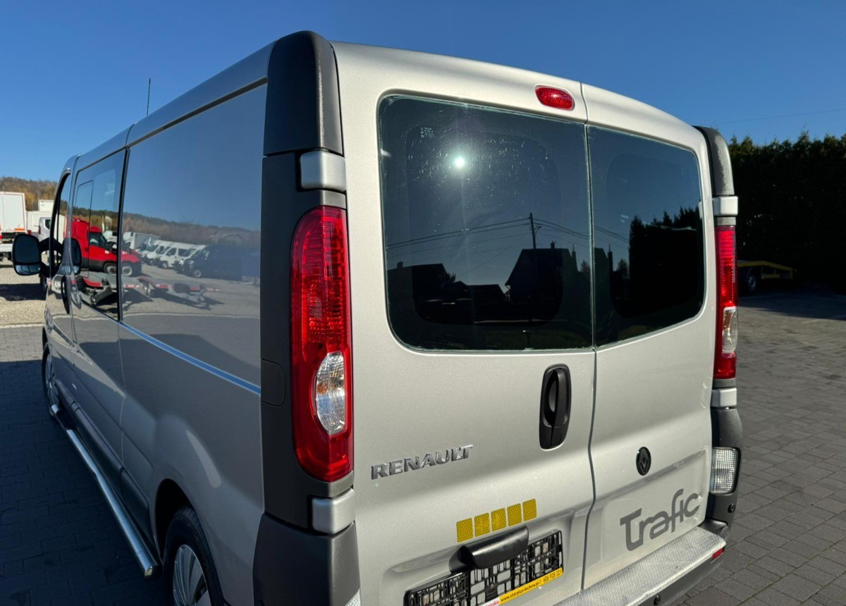 Dubbelhytt transportbil Renault Trafic 2.5 150ps 5- osobowy Doka Stan B. Dobry: bild 13 Dubbelhytt transportbil Renault Trafic 2.5 150ps 5- osobowy Doka Stan B. Dobry: bild 13