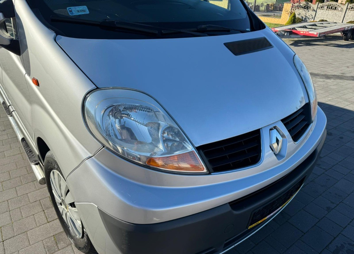 Dubbelhytt transportbil Renault Trafic 2.5 150ps 5- osobowy Doka Stan B. Dobry: bild 8 Dubbelhytt transportbil Renault Trafic 2.5 150ps 5- osobowy Doka Stan B. Dobry: bild 8