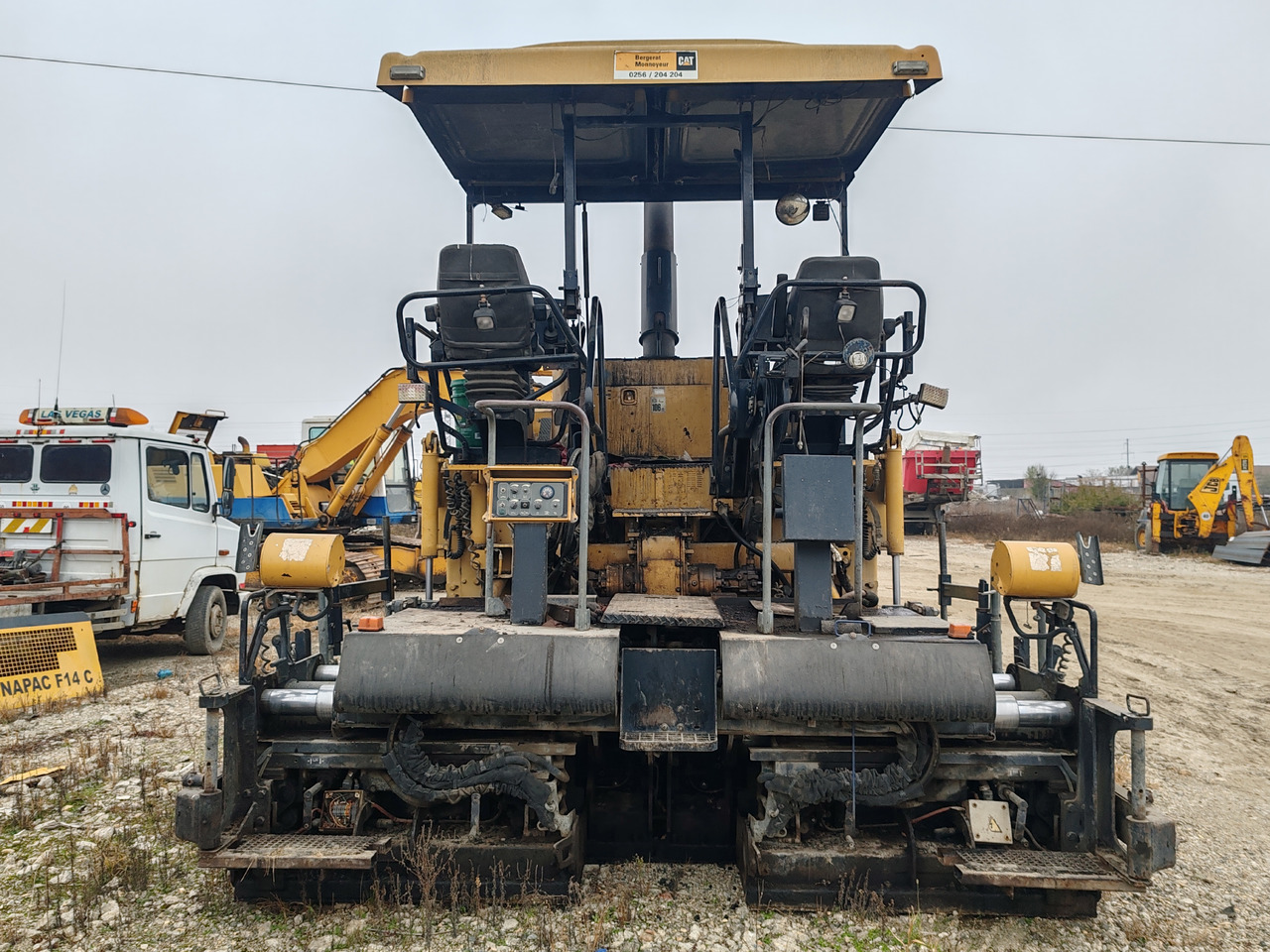 Caterpillar AP555E - Bitumenspridare: bild 2 Caterpillar AP555E - Bitumenspridare: bild 2