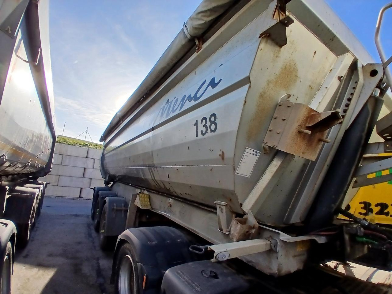 MENCI - Tippbil semitrailer: bild 4 MENCI - Tippbil semitrailer: bild 4