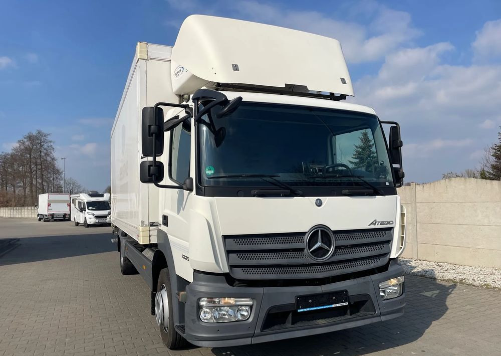 Mercedes-Benz ATEGO 1223/ CHŁODNIA/ 15 PALET - Kylbil lastbil: bild 3 Mercedes-Benz ATEGO 1223/ CHŁODNIA/ 15 PALET - Kylbil lastbil: bild 3