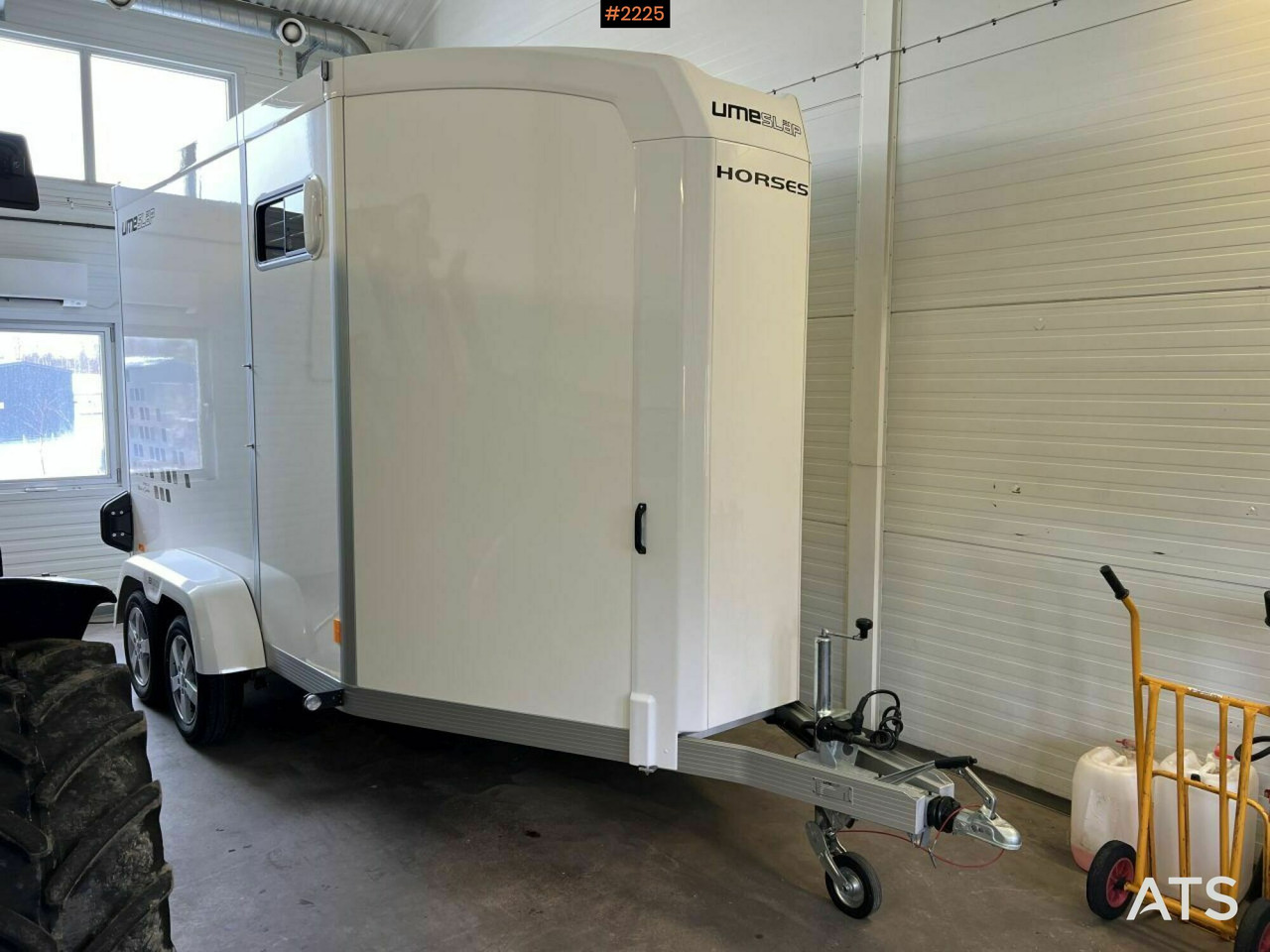 Horse transport UMESLÄP B60 - Only used 4 times - Hästsläp: bild 1 Horse transport UMESLÄP B60 - Only used 4 times - Hästsläp: bild 1