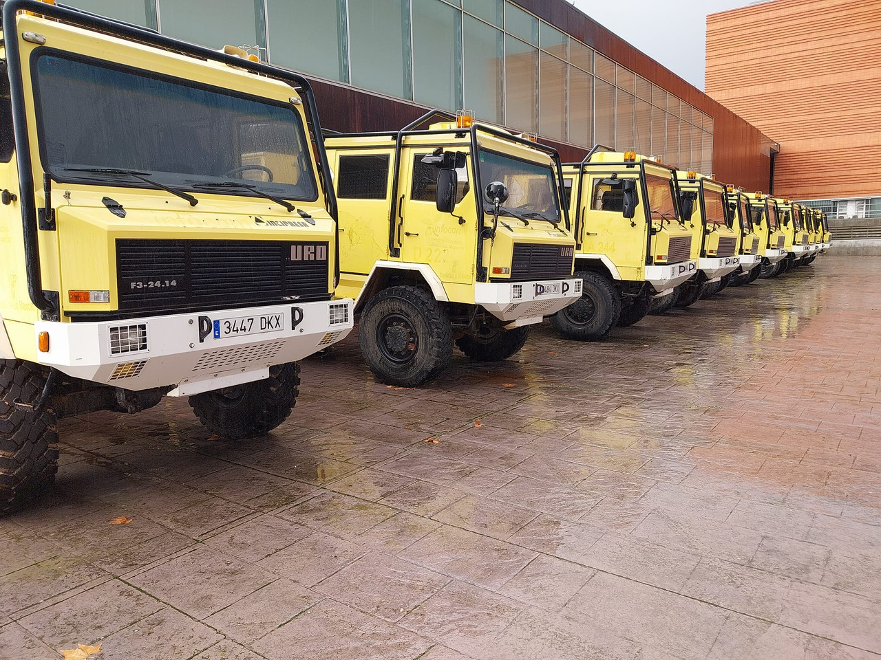 URO-IVECO TT URO F3-24 - Släck/ Räddningsvagn: bild 2 URO-IVECO TT URO F3-24 - Släck/ Räddningsvagn: bild 2