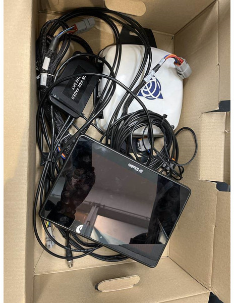 Trimble GFX 1060 GPS SET ACTIEPRIJS - Navigationssystem för Lantbruksmaskiner: bild 1 Trimble GFX 1060 GPS SET ACTIEPRIJS - Navigationssystem för Lantbruksmaskiner: bild 1