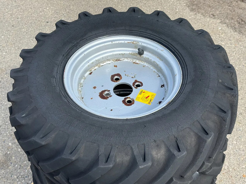 Giant Banden met velg 7.00-12 - Däck: bild 2 Giant Banden met velg 7.00-12 - Däck: bild 2