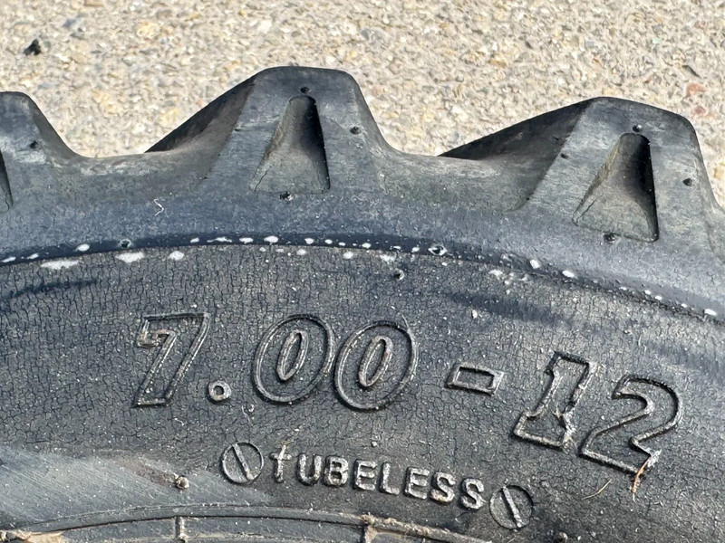 Giant Banden met velg 7.00-12 - Däck: bild 4 Giant Banden met velg 7.00-12 - Däck: bild 4