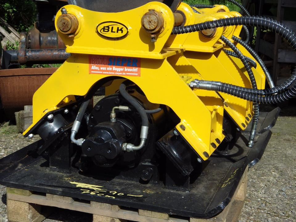 Anbauverdichter BLK4 Hydro-Rüttelplatte MS03 (netto 2220,00) - Vibroplatta: bild 1 Anbauverdichter BLK4 Hydro-Rüttelplatte MS03 (netto 2220,00) - Vibroplatta: bild 1