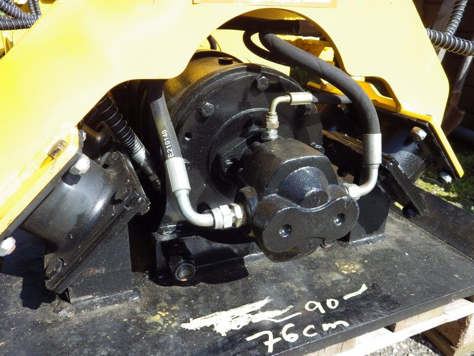 Anbauverdichter BLK4 Hydro-Rüttelplatte MS03 (netto 2220,00) - Vibroplatta: bild 2 Anbauverdichter BLK4 Hydro-Rüttelplatte MS03 (netto 2220,00) - Vibroplatta: bild 2