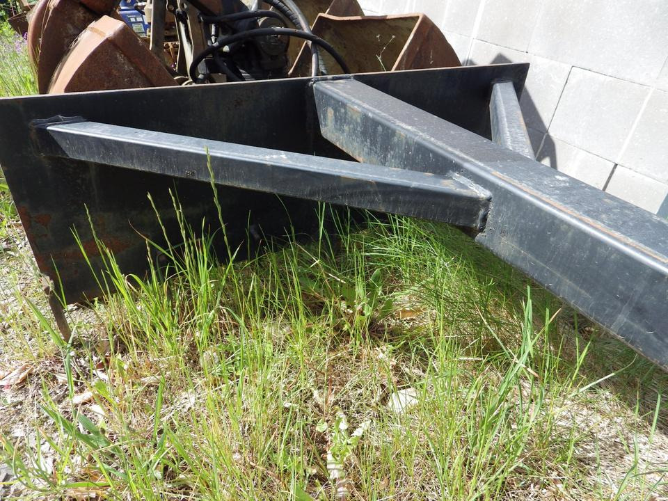 Silokamm  Kornschieber Verlängerung an  Volvo L30 / Cat 906 908 - Utrustning för ensilage: bild 3 Silokamm  Kornschieber Verlängerung an  Volvo L30 / Cat 906 908 - Utrustning för ensilage: bild 3