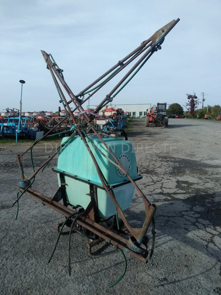BERTHOUD PULVERISATEUR PO DS 4 - Traktorburen spruta: bild 3 BERTHOUD PULVERISATEUR PO DS 4 - Traktorburen spruta: bild 3