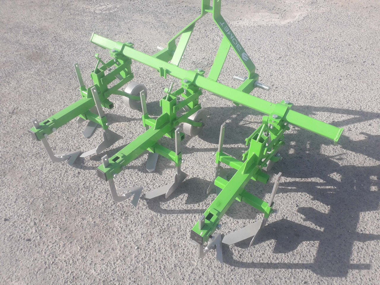 BOMET Bineuse 2 rangs NORMA - Kultivator: bild 1 BOMET Bineuse 2 rangs NORMA - Kultivator: bild 1