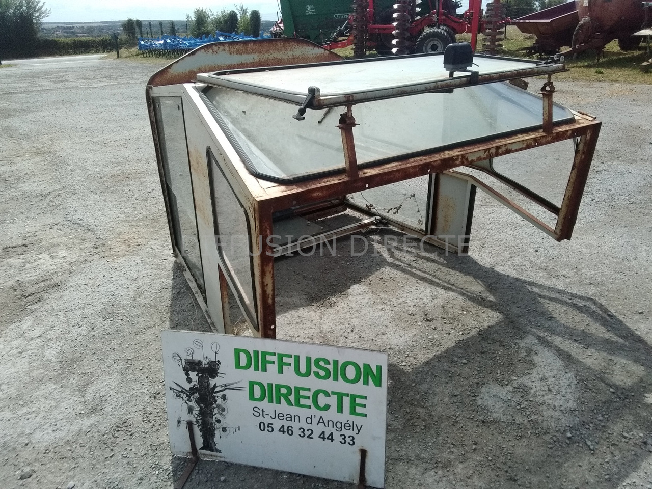 CLAAS CABINE - Hytt för Lantbruksmaskiner: bild 1 CLAAS CABINE - Hytt för Lantbruksmaskiner: bild 1