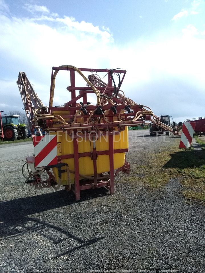 PULJET PULVERISATEUR SPRAYTEC - Traktorburen spruta: bild 2 PULJET PULVERISATEUR SPRAYTEC - Traktorburen spruta: bild 2