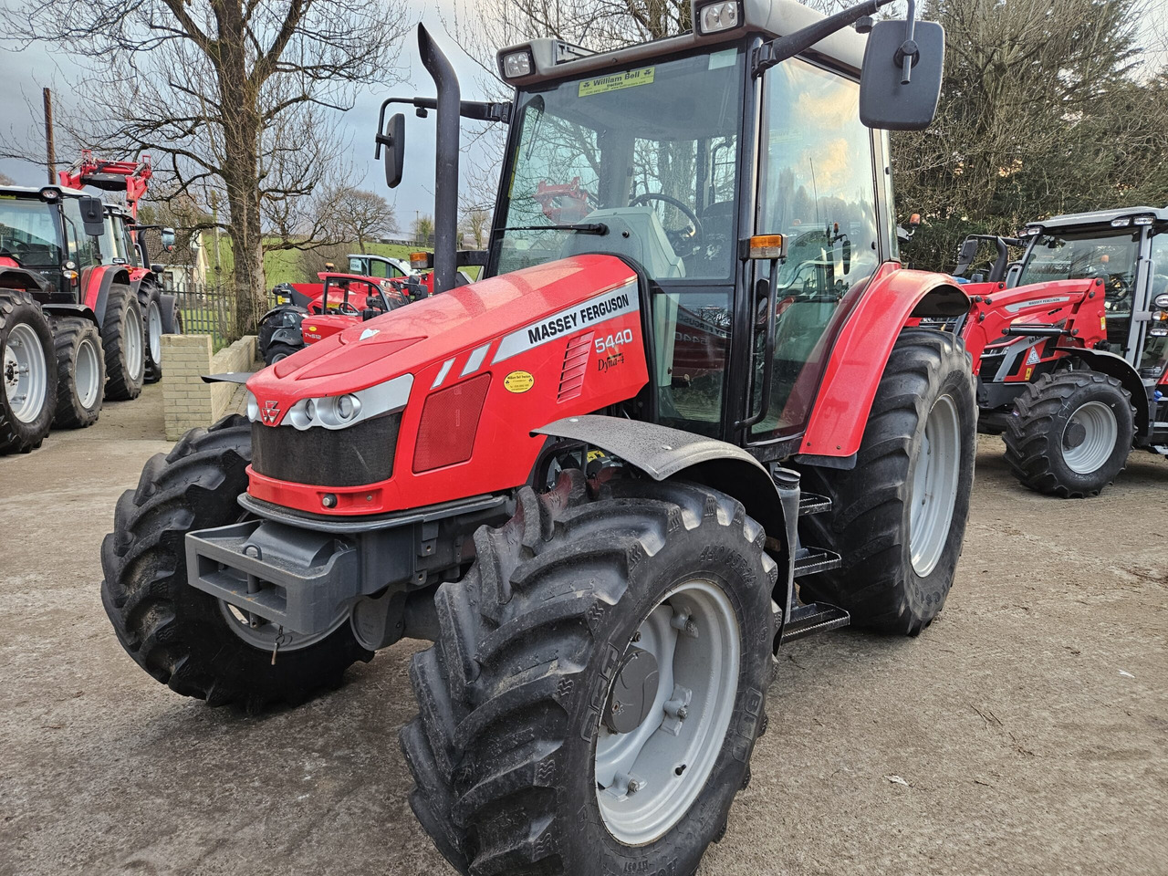 2013 MF 5440 4wd tractor, Very Nice. - Traktor: bild 2 2013 MF 5440 4wd tractor, Very Nice. - Traktor: bild 2