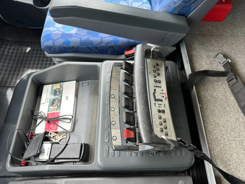 Lastbil med skåp Iveco EuroCargo 120 manual haib 099 Hiduo remote: bild 17