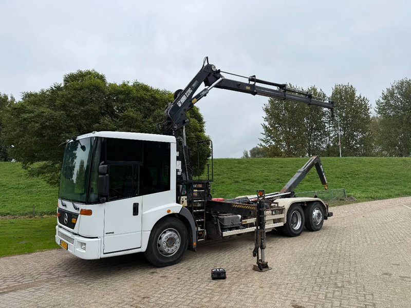 Mercedes-Benz Econic Hiab 220-Hooklift-6x2-Remote - Kranbil: bild 1 Mercedes-Benz Econic Hiab 220-Hooklift-6x2-Remote - Kranbil: bild 1