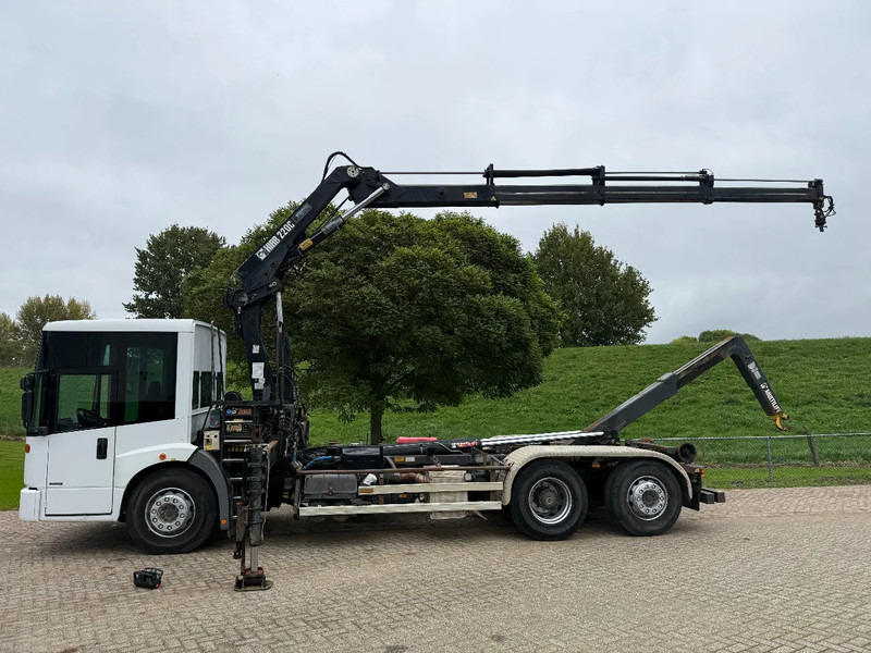 Mercedes-Benz Econic Hiab 220-Hooklift-6x2-Remote - Kranbil: bild 2 Mercedes-Benz Econic Hiab 220-Hooklift-6x2-Remote - Kranbil: bild 2