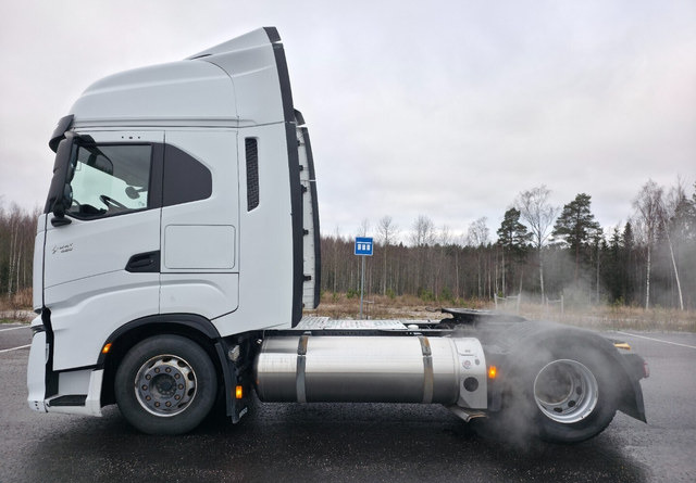 IvecoS-Way 460 4x2 LNG / LBG - Dragbil: bild 2 IvecoS-Way 460 4x2 LNG / LBG - Dragbil: bild 2