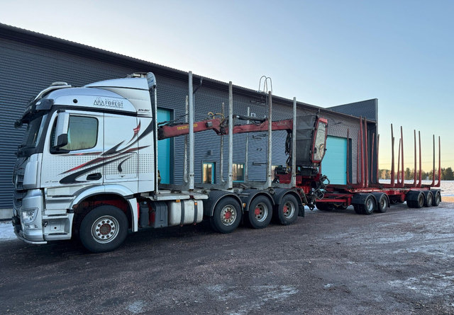 Mercedes-BenzArocs 8x4 - Timmerbil, Kranbil: bild 2 Mercedes-BenzArocs 8x4 - Timmerbil, Kranbil: bild 2