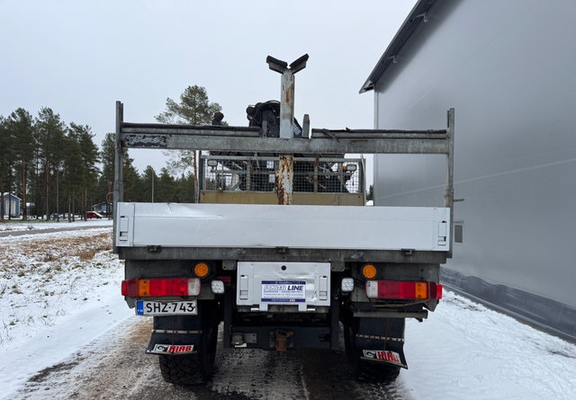 Mercedes-BenzUnimog U5000 + Nosturi Hiab 099 E-4 - Flakbil, Kranbil: bild 4 Mercedes-BenzUnimog U5000 + Nosturi Hiab 099 E-4 - Flakbil, Kranbil: bild 4