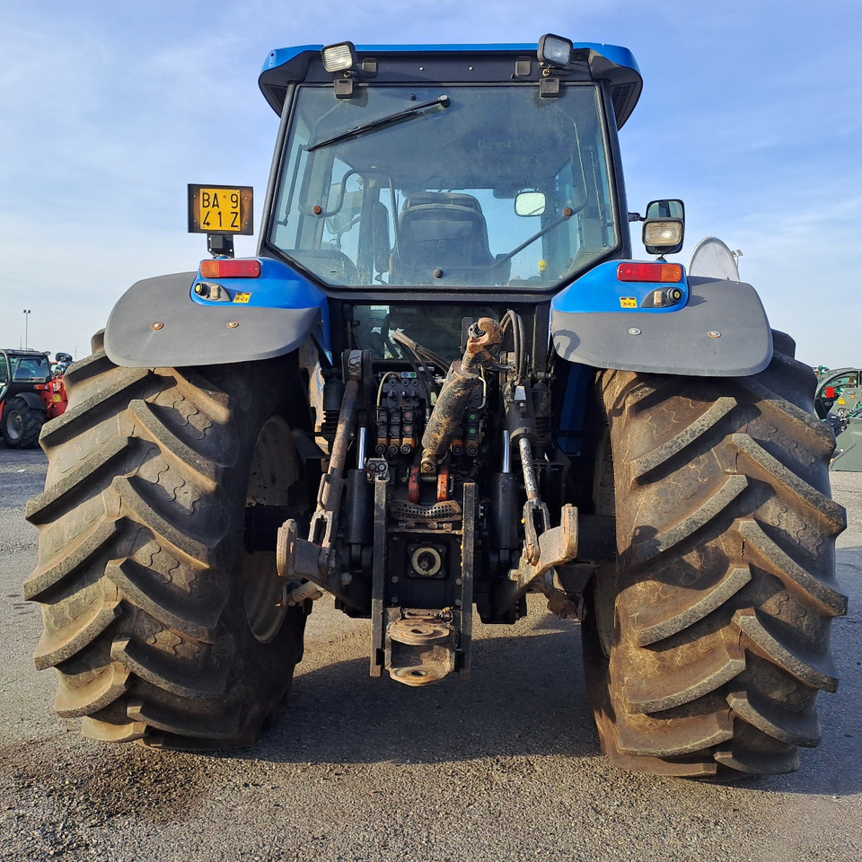 NEW HOLLAND TM 190 - Traktor: bild 1 NEW HOLLAND TM 190 - Traktor: bild 1