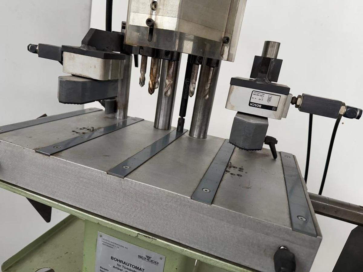 Türbänder-Bohrautomat SCHÜCO - Pelarborrmaskin: bild 3 Türbänder-Bohrautomat SCHÜCO - Pelarborrmaskin: bild 3