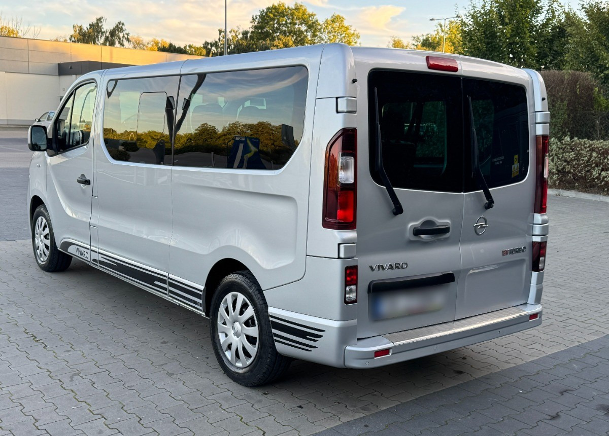Opel Vivaro 1.6 DCI 145KM 9 osobowy Nawiewy góra dół DOINWESTOWANY Super stan - Kombi: bild 3 Opel Vivaro 1.6 DCI 145KM 9 osobowy Nawiewy góra dół DOINWESTOWANY Super stan - Kombi: bild 3