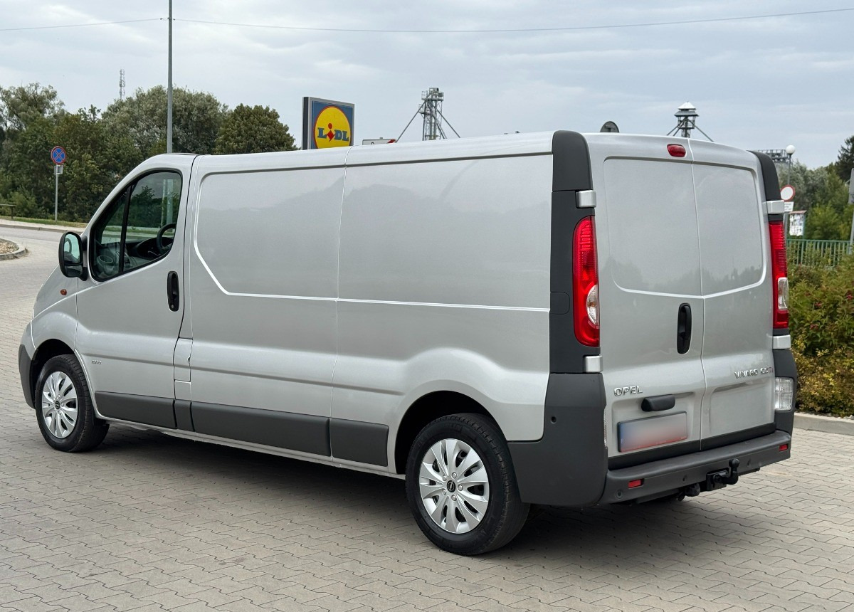 Opel Vivaro 2.0 DCI 115KM 2013 Rok SERWISOWANY Bezwypadkowy Super Stan - Skåpbil: bild 2 Opel Vivaro 2.0 DCI 115KM 2013 Rok SERWISOWANY Bezwypadkowy Super Stan - Skåpbil: bild 2