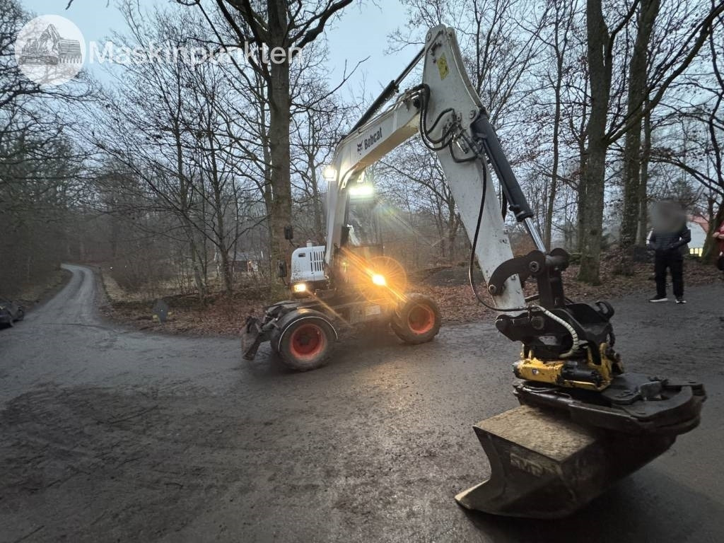 Bobcat E 55 W med Redskapsvagn samt redskap - Grävmaskin på däck: bild 4 Bobcat E 55 W med Redskapsvagn samt redskap - Grävmaskin på däck: bild 4
