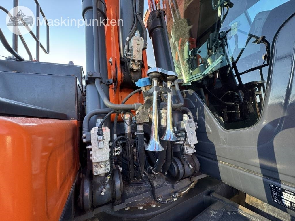 Grävmaskin på däck Doosan DX 170 W-5 + Tippvagn + Redskap: bild 29