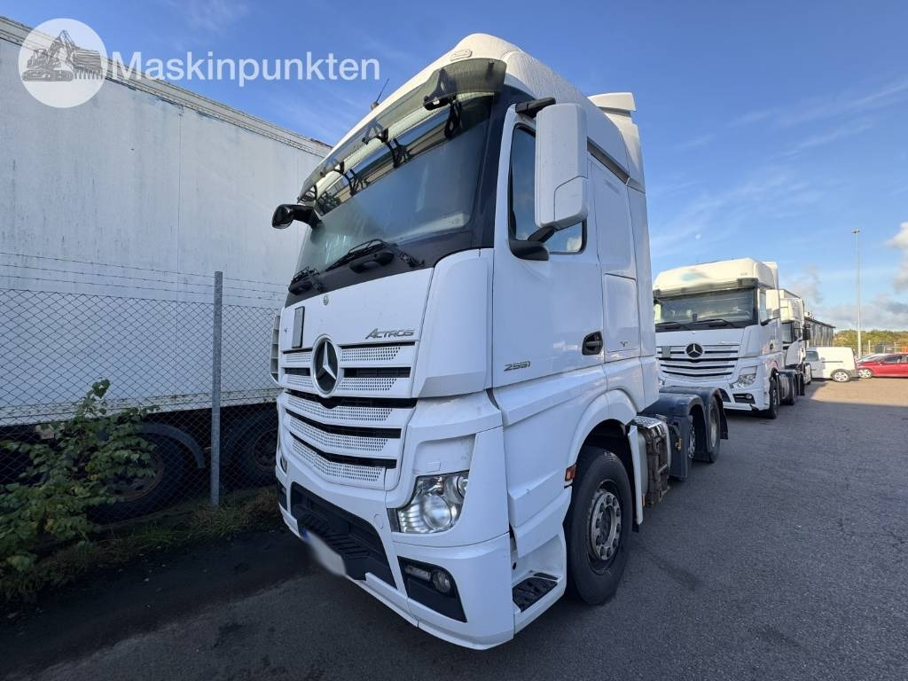 Mercedes-Benz Actros 963-4-D - Dragbil: bild 1 Mercedes-Benz Actros 963-4-D - Dragbil: bild 1
