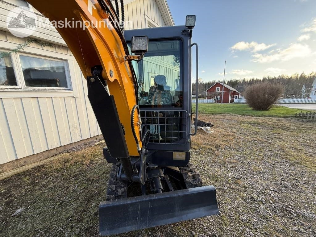 Infront Minigrävare - Minigrävmaskin: bild 3 Infront Minigrävare - Minigrävmaskin: bild 3