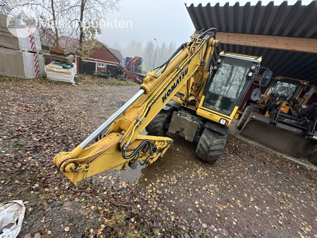 Komatsu PW 148-8  - Grävmaskin på däck: bild 2 Komatsu PW 148-8  - Grävmaskin på däck: bild 2