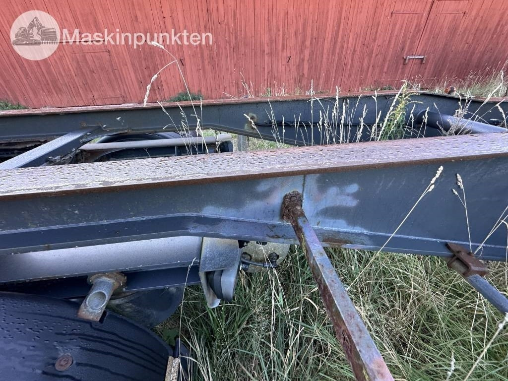 Mjölbysläpet SFL4-12,5-3 - Lastväxlarsläp/ Liftdumpersläp: bild 5 Mjölbysläpet SFL4-12,5-3 - Lastväxlarsläp/ Liftdumpersläp: bild 5