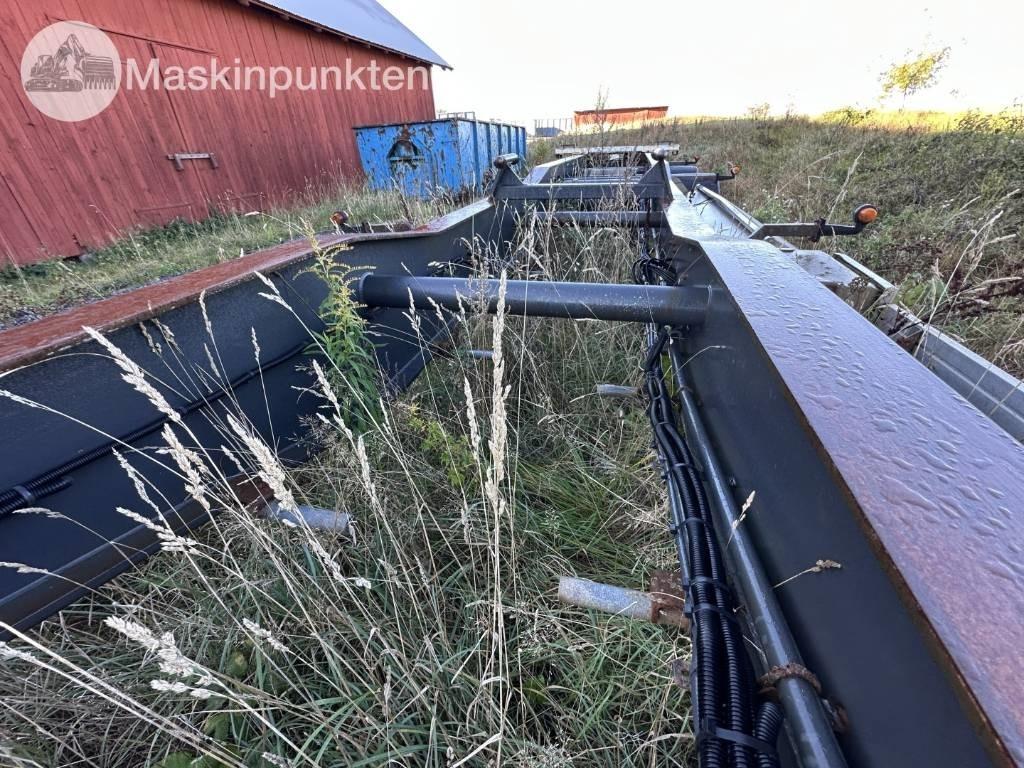 Mjölbysläpet SFL4-12,5-3 - Lastväxlarsläp/ Liftdumpersläp: bild 4 Mjölbysläpet SFL4-12,5-3 - Lastväxlarsläp/ Liftdumpersläp: bild 4