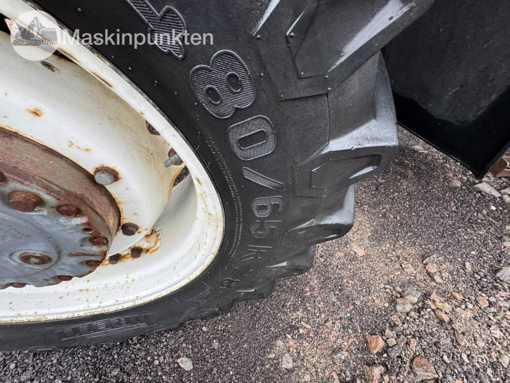 New Holland 8560 - Traktor: bild 3 New Holland 8560 - Traktor: bild 3