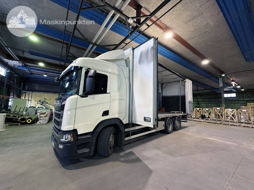 Scania R 450 - Lastbil med skåp: bild 2 Scania R 450 - Lastbil med skåp: bild 2