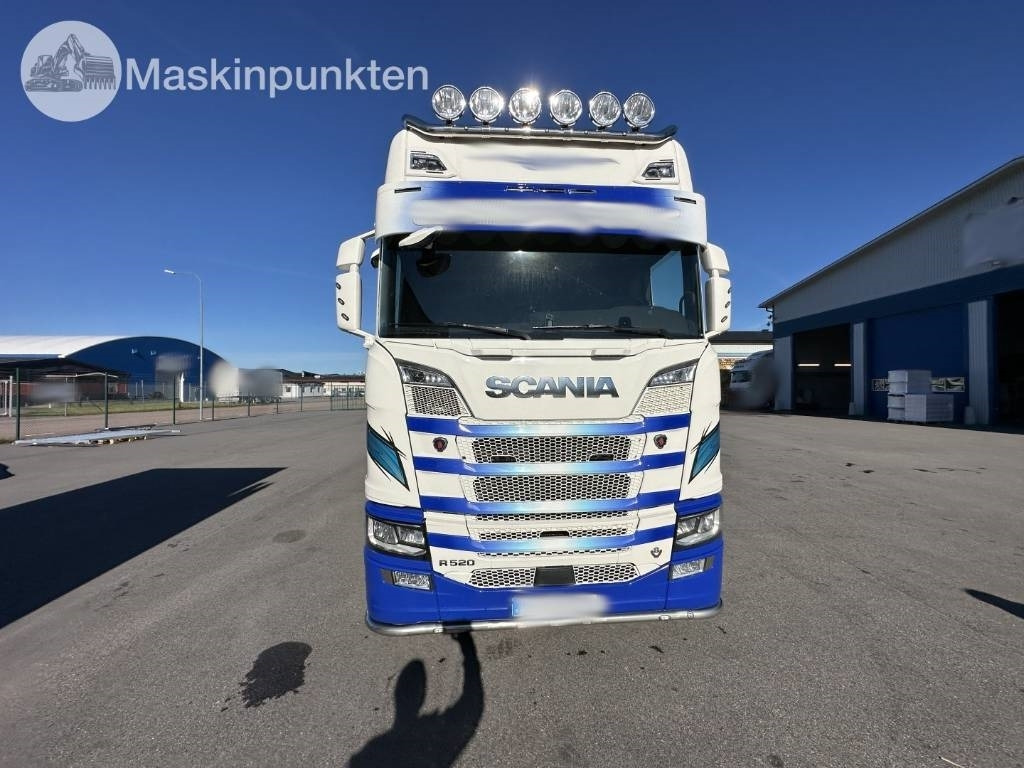 Scania R 520  - Lastbil med skåp: bild 2 Scania R 520  - Lastbil med skåp: bild 2