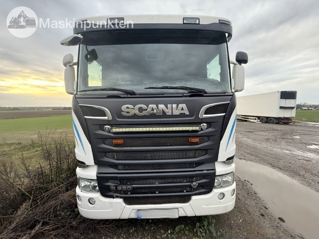 Scania R 580 - Lastbil med skåp: bild 2 Scania R 580 - Lastbil med skåp: bild 2