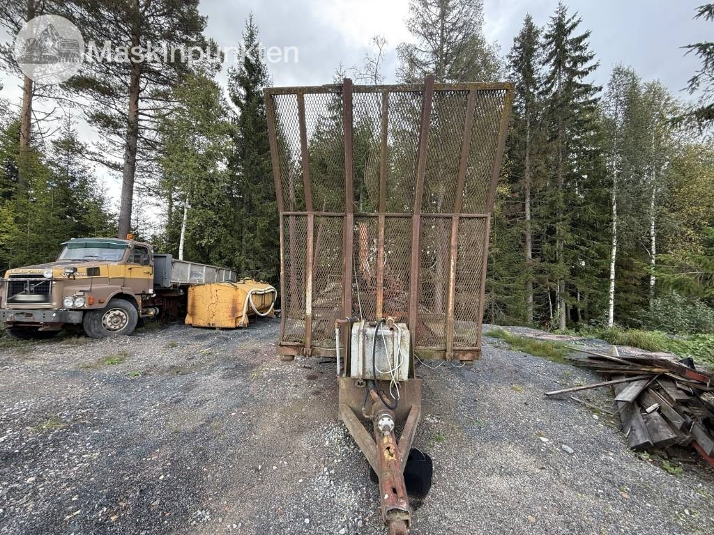 Traktorvagn med kran - Traktorvagn: bild 2 Traktorvagn med kran - Traktorvagn: bild 2