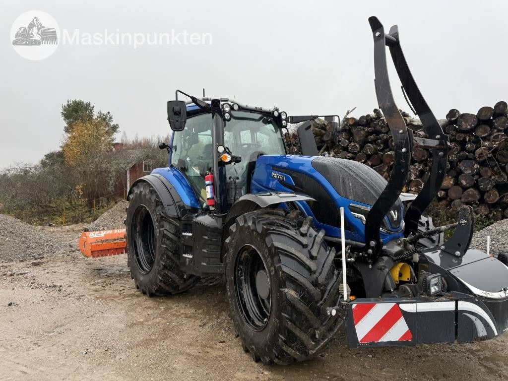 Valtra T 255 MED KRAN OCH AGGREGAT! - Skogstraktor: bild 1 Valtra T 255 MED KRAN OCH AGGREGAT! - Skogstraktor: bild 1