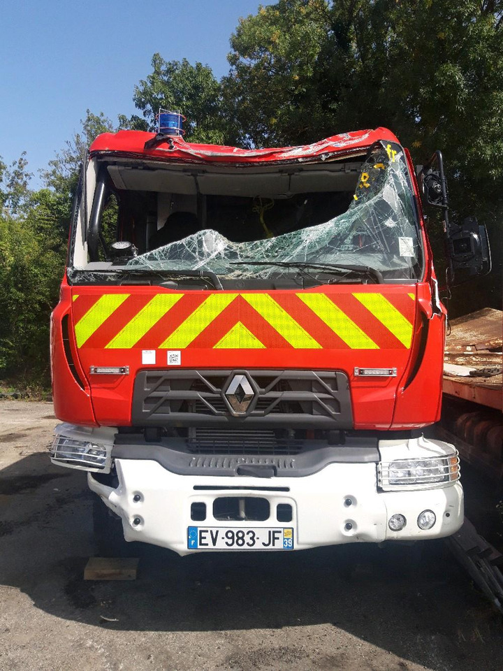 RENAULT D 4X4 TOUT-TERRAIN INCENDIE - Släck/ Räddningsvagn: bild 2 RENAULT D 4X4 TOUT-TERRAIN INCENDIE - Släck/ Räddningsvagn: bild 2