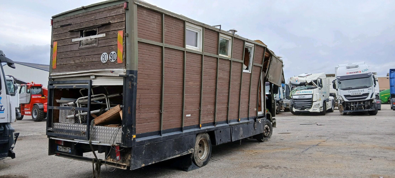 RENAULT M180 PORTEUR BETAILLERE - Hästbuss: bild 4 RENAULT M180 PORTEUR BETAILLERE - Hästbuss: bild 4