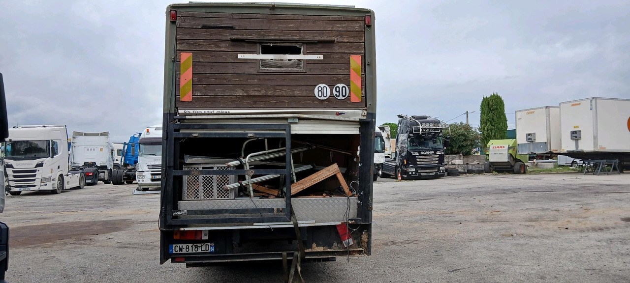 RENAULT M180 PORTEUR BETAILLERE - Hästbuss: bild 5 RENAULT M180 PORTEUR BETAILLERE - Hästbuss: bild 5